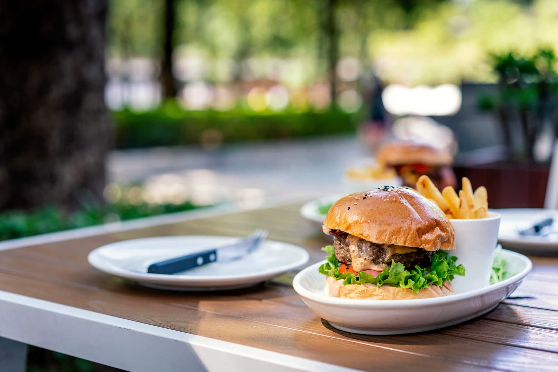 Tradition neu beleben: Authentische Kulturküche in traditionellen Restaurants Tischreservierung KI