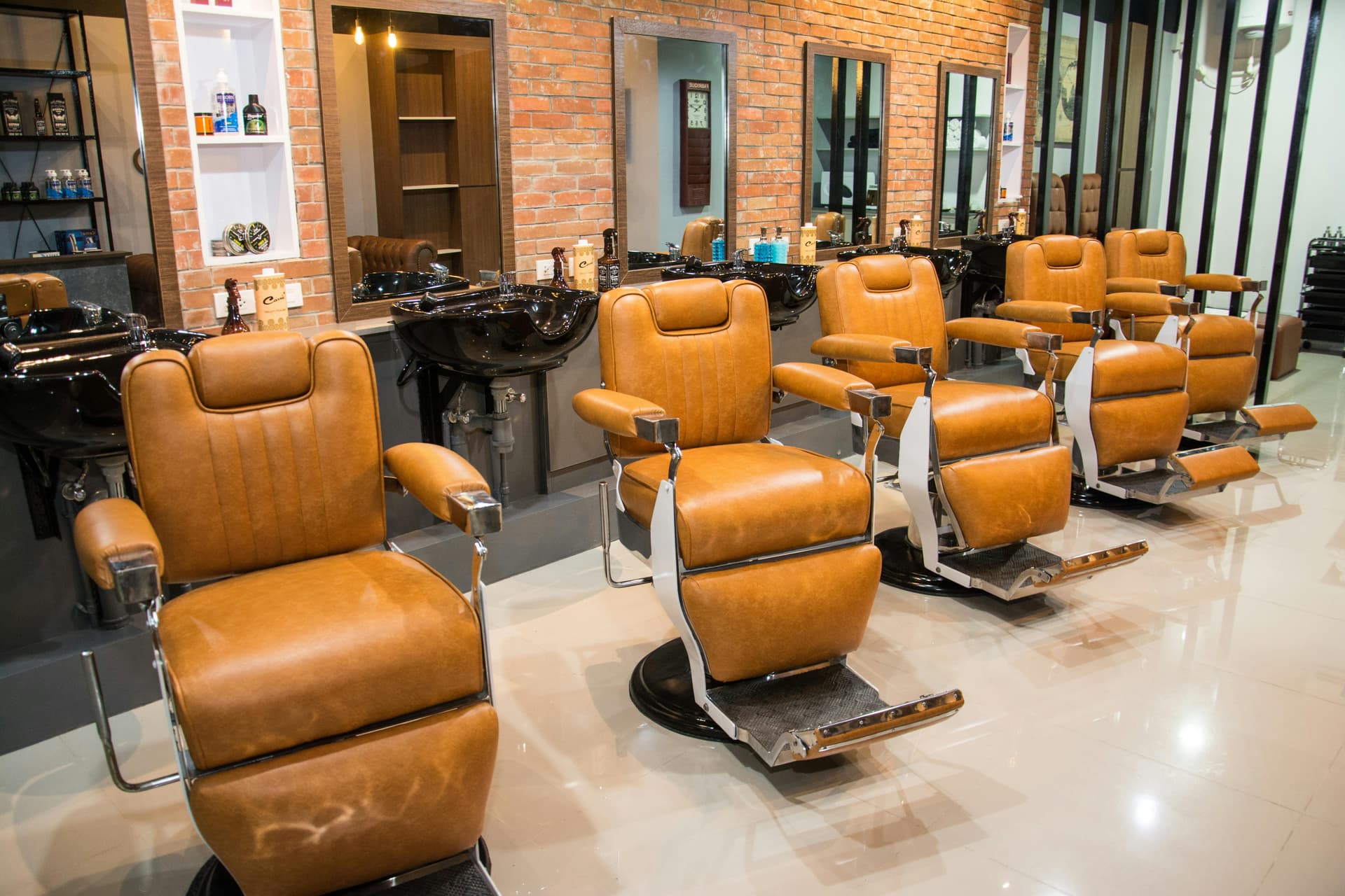 So wird der Barbershop Stuhl zum Markenzeichen Ihres Salons