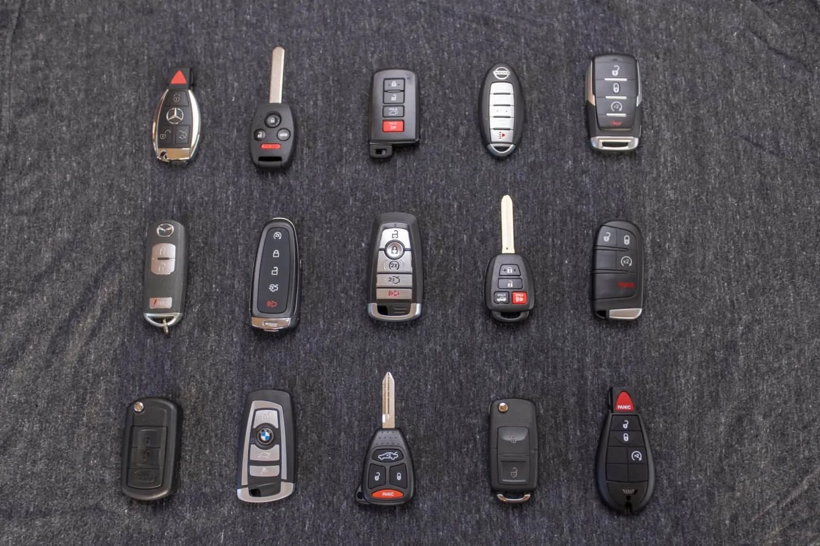 Autoschlüssel nachmachen bei MR-KEY: Präzision nach Originalcode