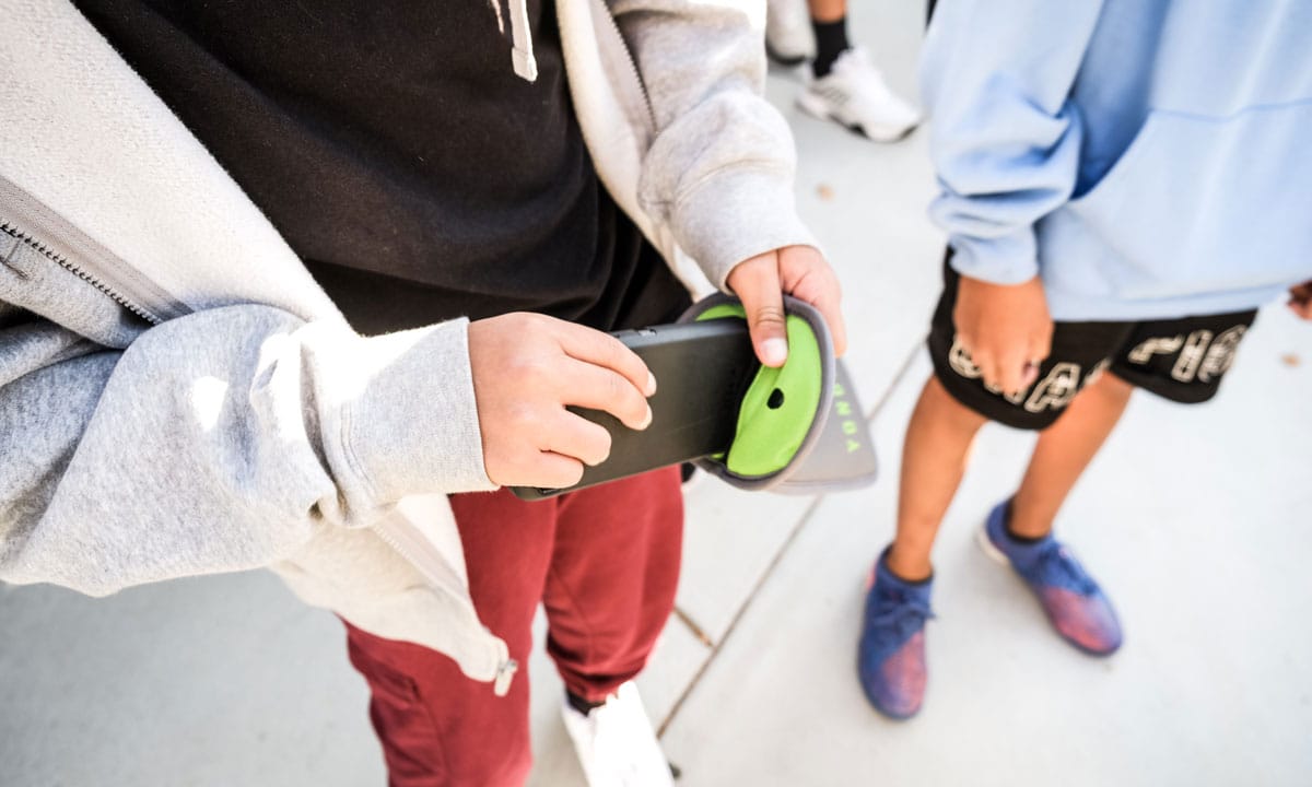 Konfliktfreier Schulalltag durch Manipulationsschutz mit FreeLock-Taschen