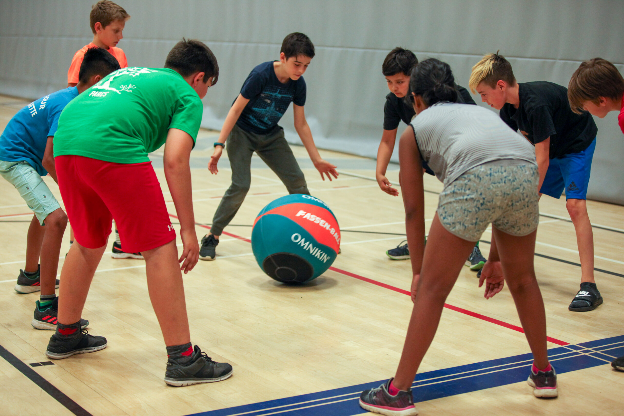 Kreative Kinderprogramme gestalten mit Spiele Kindergarten Turnhalle Ideen